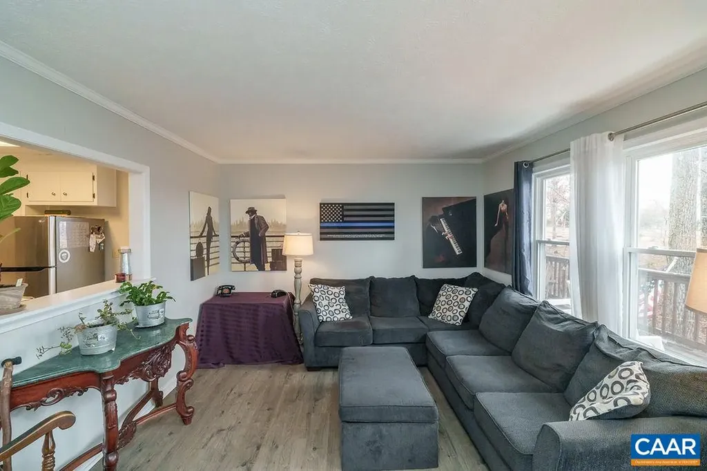 6920 Albevanna Spring Road Scottsville VA 24590