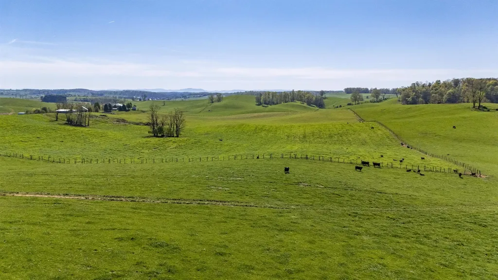 612 Dryden Road Churchville VA 24421