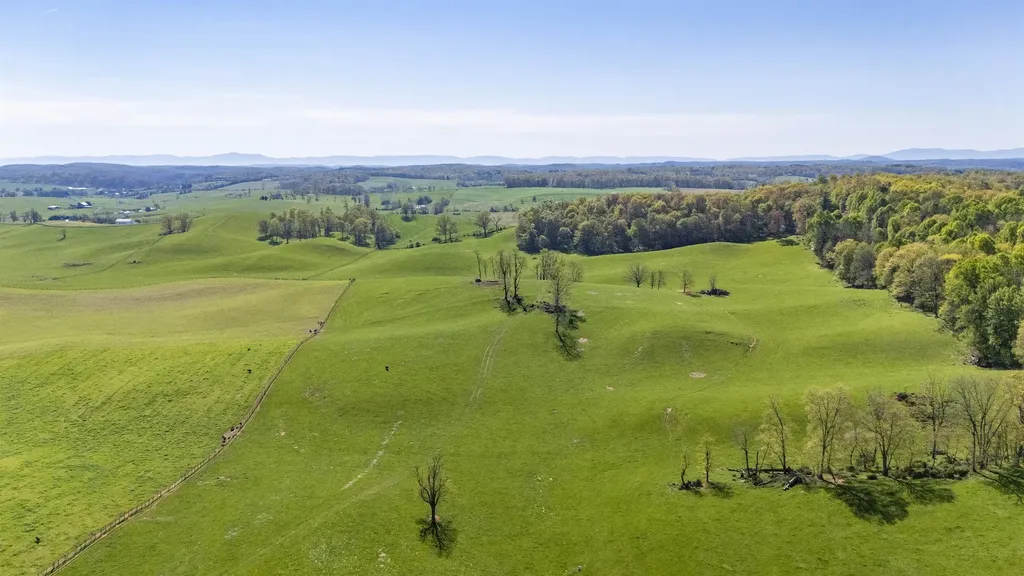 612 Dryden Road Churchville VA 24421