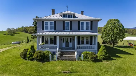 612 Dryden Road Churchville VA 24421