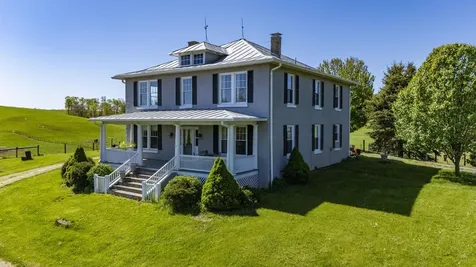 612 Dryden Road Churchville VA 24421