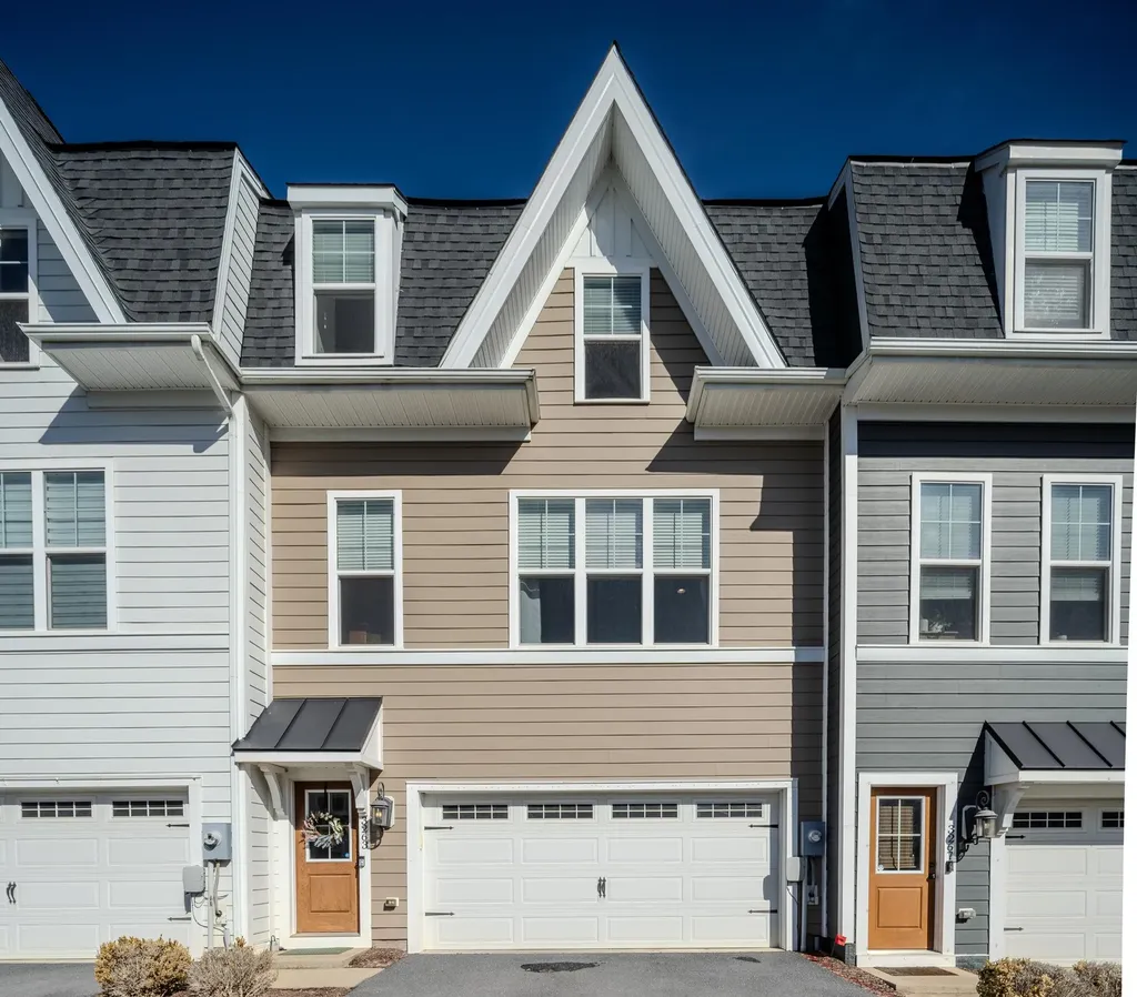 3263 Charleston Boulevard Rockingham VA 22801