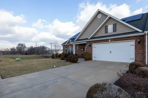 231 Freemont Circle Broadway VA 22815