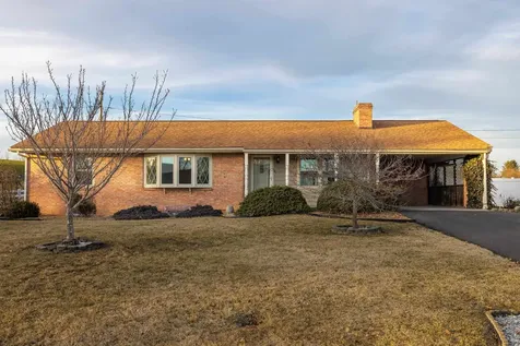 52 Skyline Avenue Stuarts Draft VA 24477