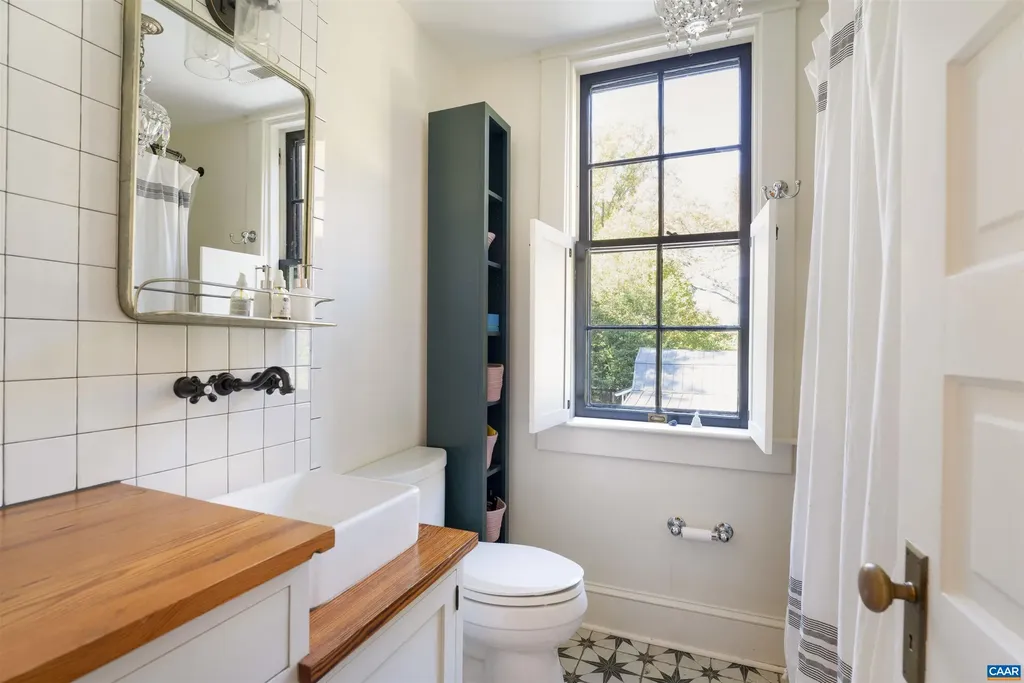 1535 Dairy Road Charlottesville VA 22903