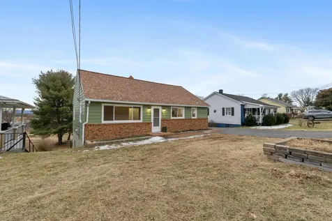 372 Frontier Drive Staunton VA 24401