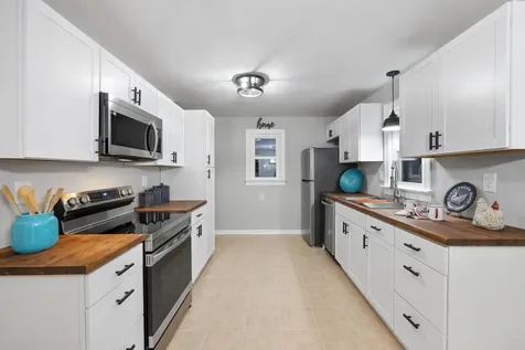 372 Frontier Drive Staunton VA 24401