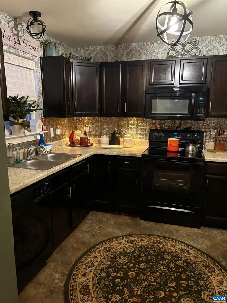 496 Boxwood Lane Palmyra VA 22963