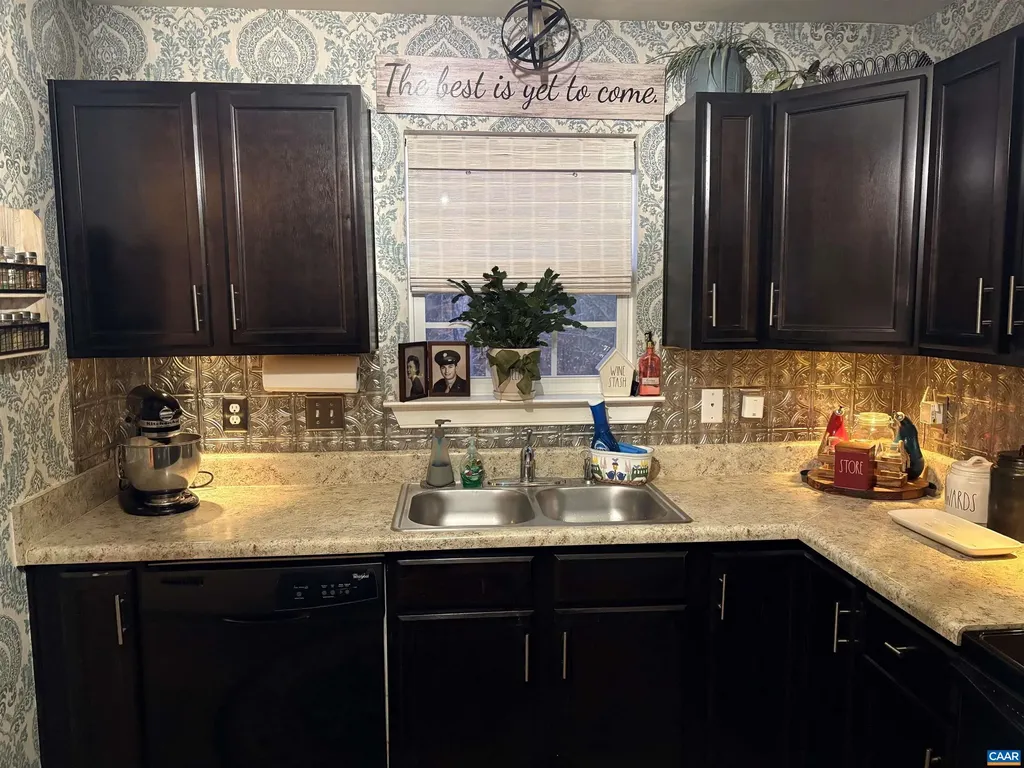 496 Boxwood Lane Palmyra VA 22963