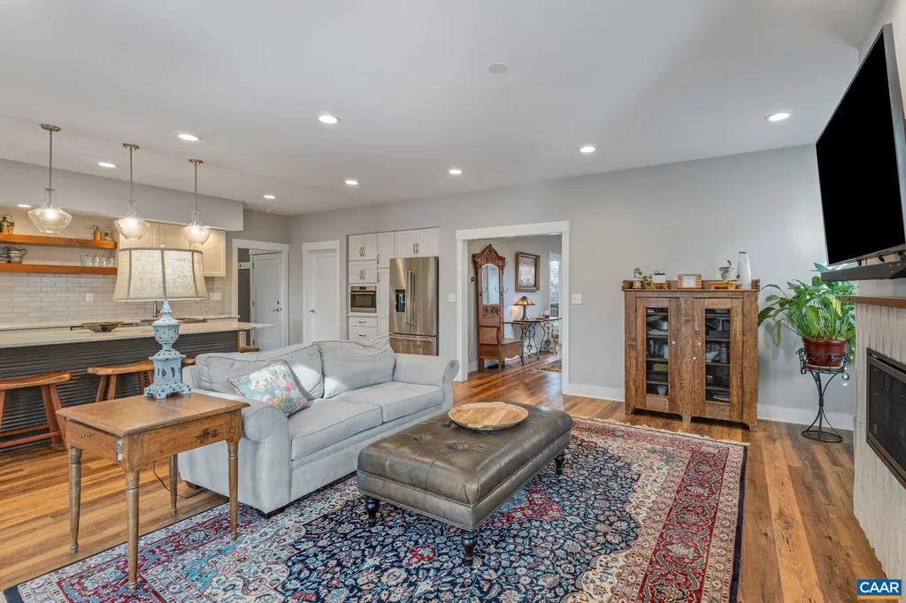 521 Lochlyn Hill Drive Charlottesville VA 22901