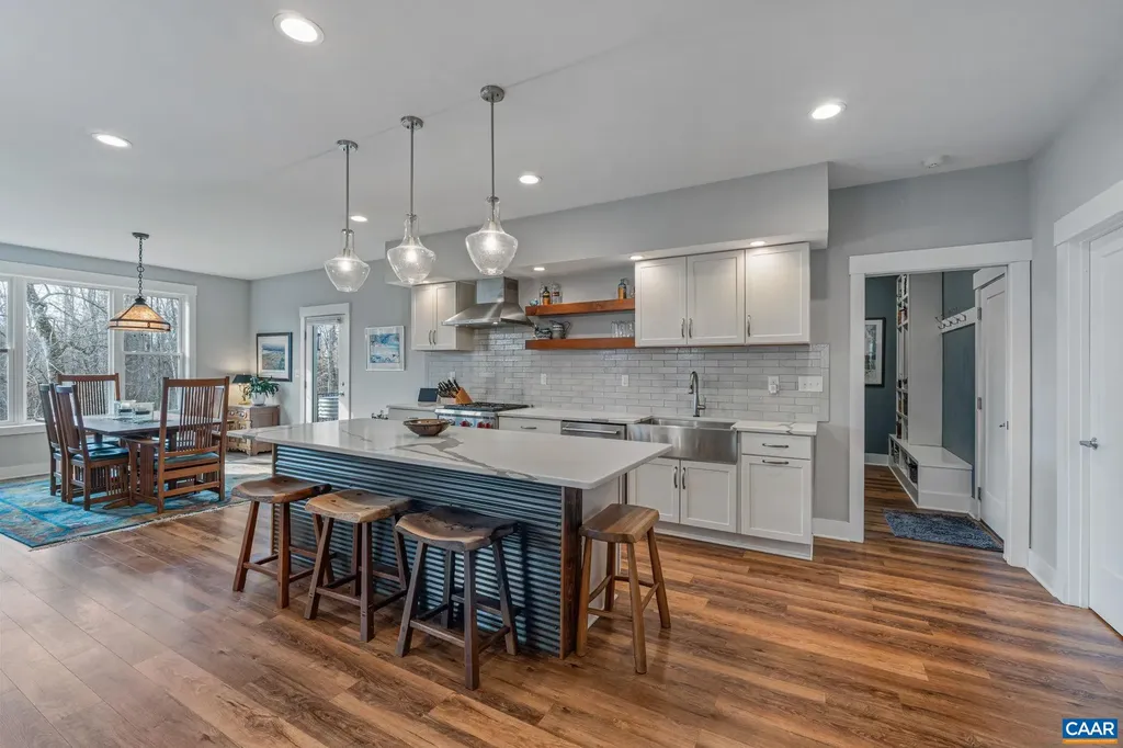 521 Lochlyn Hill Drive Charlottesville VA 22901