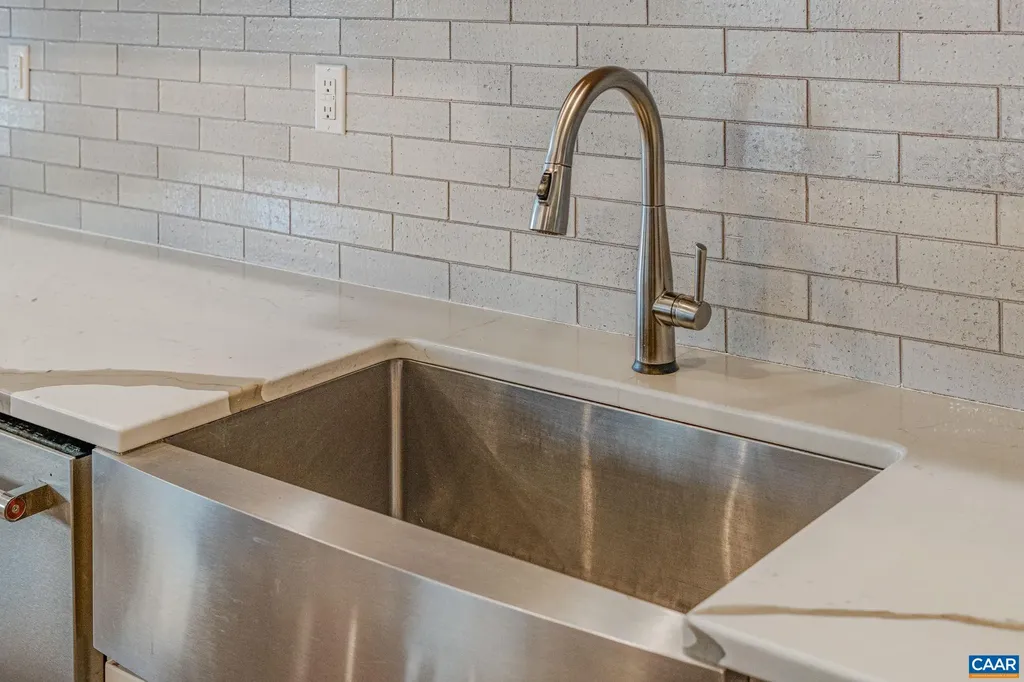 521 Lochlyn Hill Drive Charlottesville VA 22901