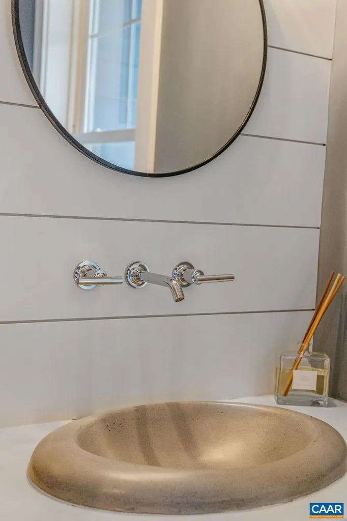 521 Lochlyn Hill Drive Charlottesville VA 22901