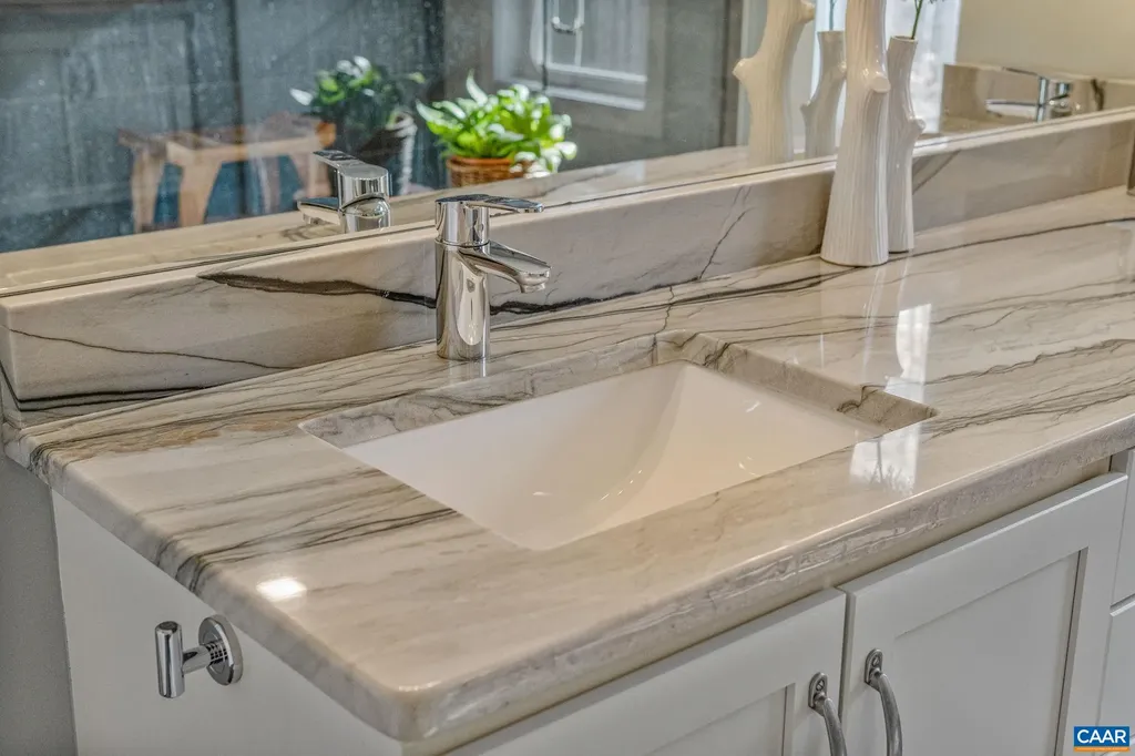 521 Lochlyn Hill Drive Charlottesville VA 22901