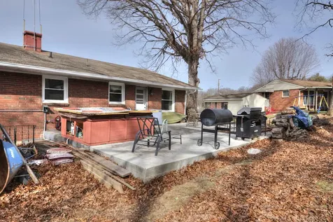 1114 Preston Drive Staunton VA 24401
