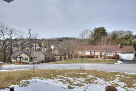 1114 Preston Drive Staunton VA 24401