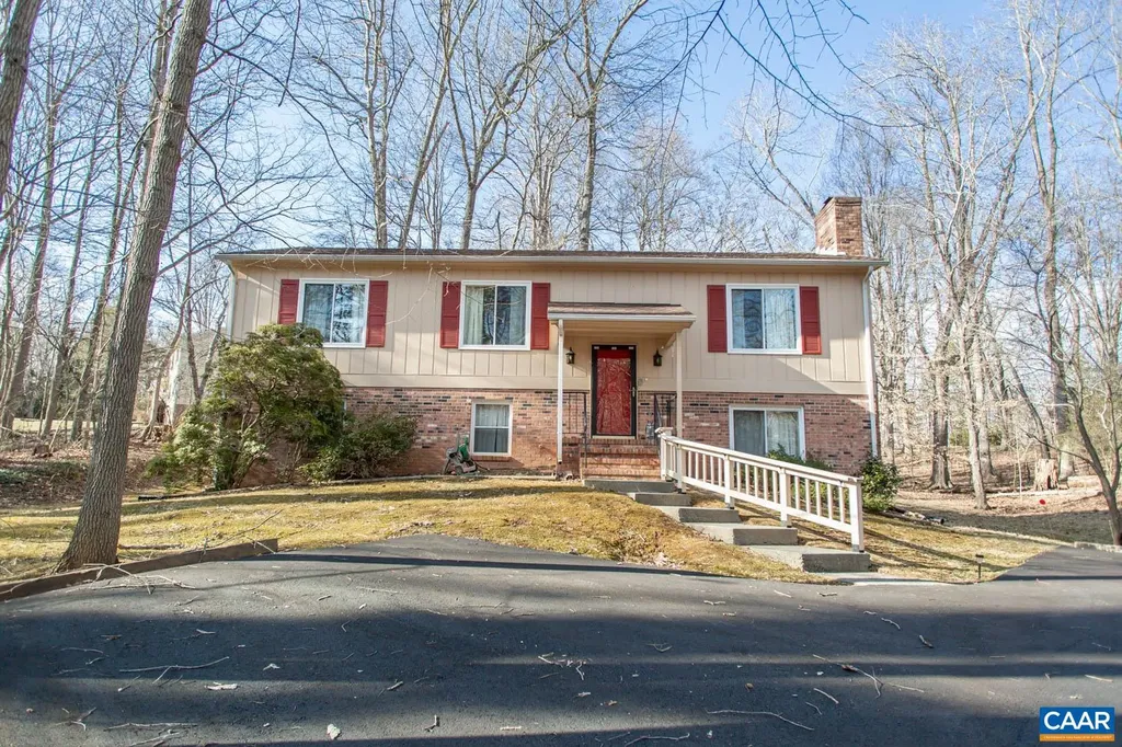 207 Pineridge Lane Charlottesville VA 22911