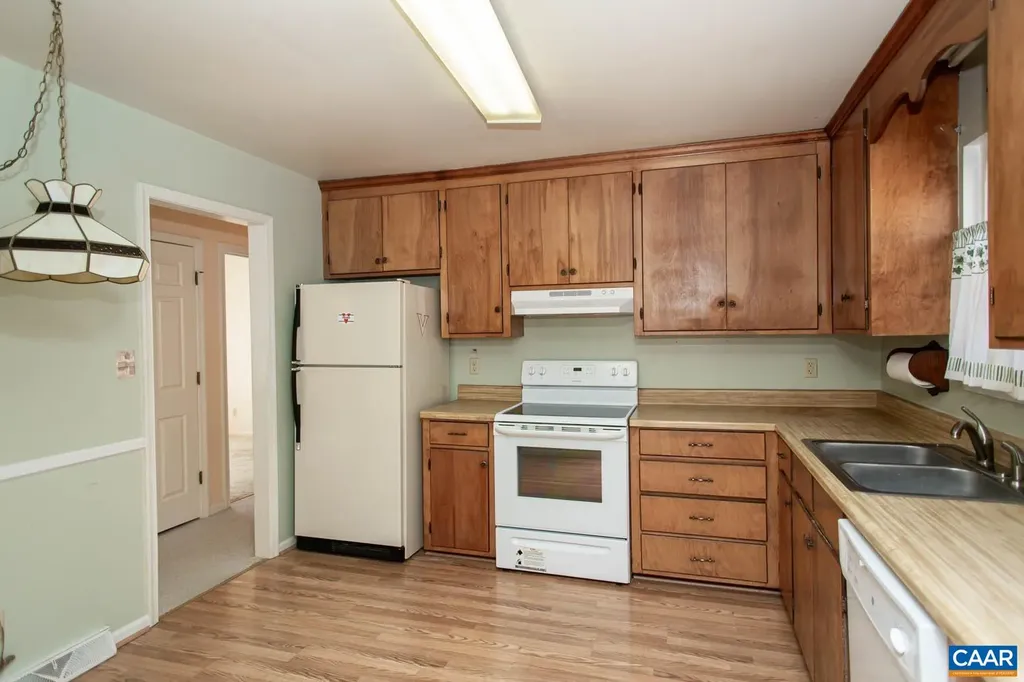 207 Pineridge Lane Charlottesville VA 22911