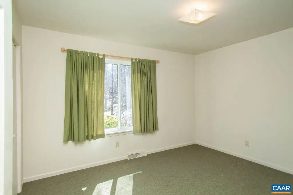 207 Pineridge Lane Charlottesville VA 22911