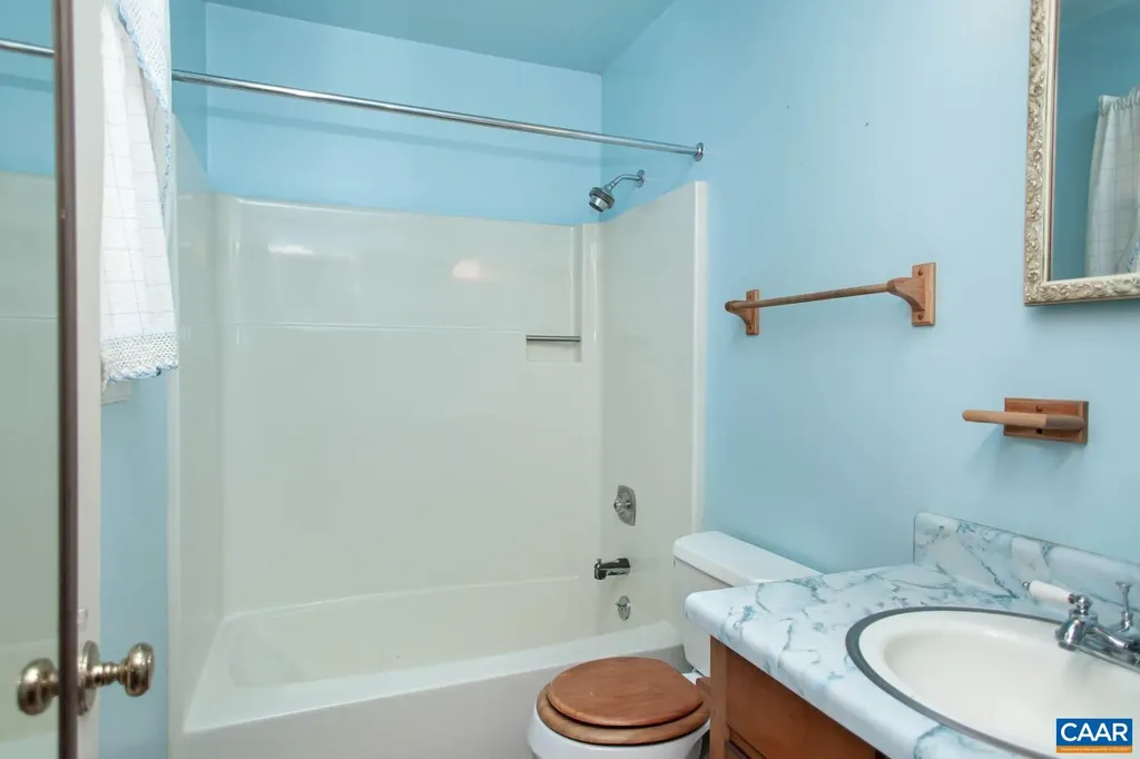 207 Pineridge Lane Charlottesville VA 22911