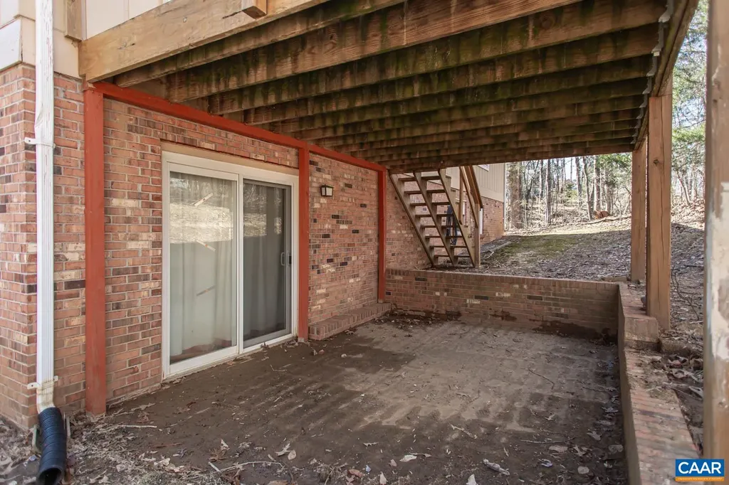 207 Pineridge Lane Charlottesville VA 22911