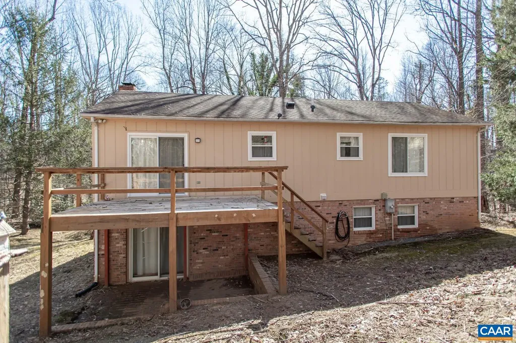 207 Pineridge Lane Charlottesville VA 22911