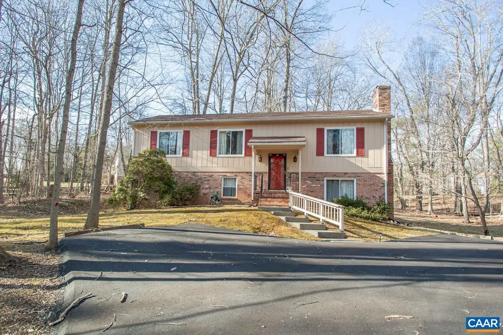 207 Pineridge Lane Charlottesville VA 22911