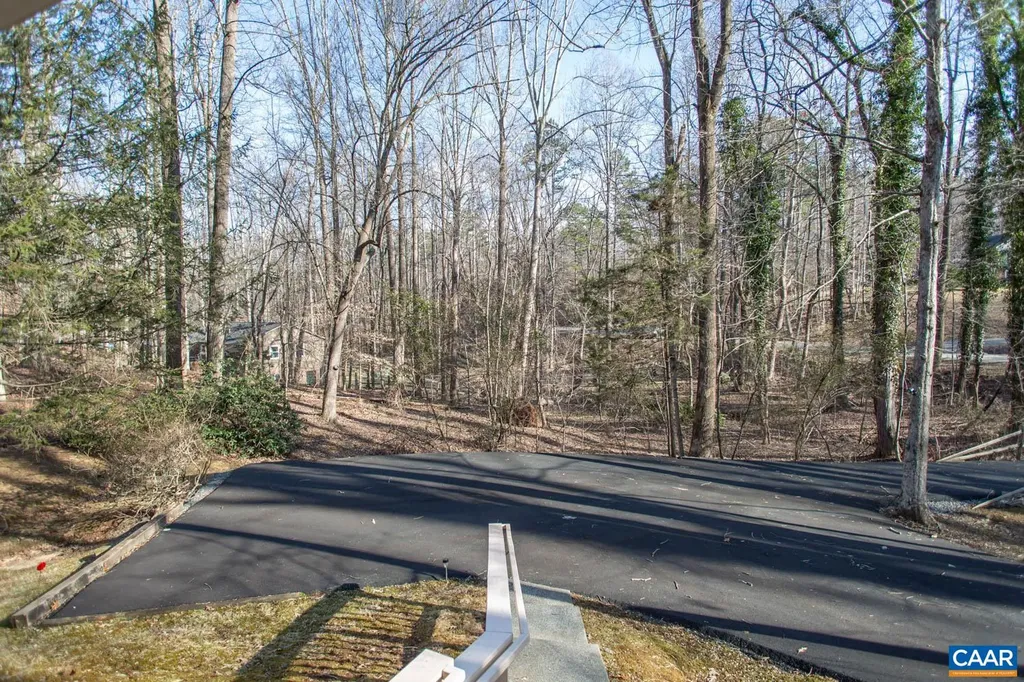 207 Pineridge Lane Charlottesville VA 22911