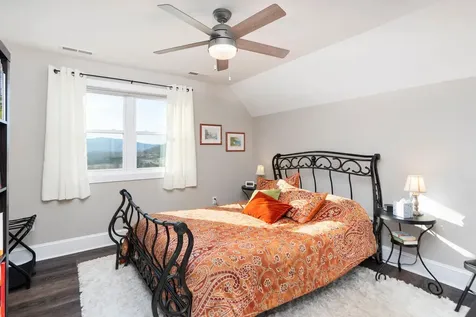 39 Mcilwee Lane Staunton VA 24401