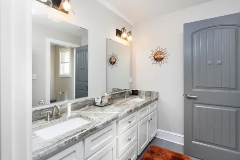 39 Mcilwee Lane Staunton VA 24401