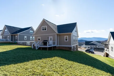 39 Mcilwee Lane Staunton VA 24401