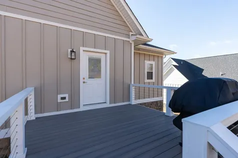39 Mcilwee Lane Staunton VA 24401