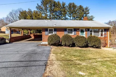 204 Garland Drive Staunton VA 24401