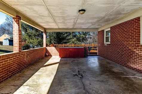 204 Garland Drive Staunton VA 24401