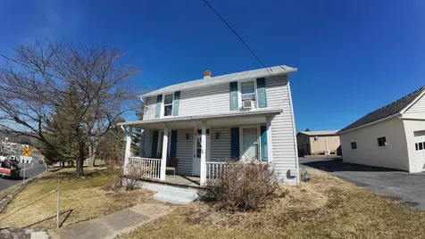 151 Lee Street Broadway VA 22815