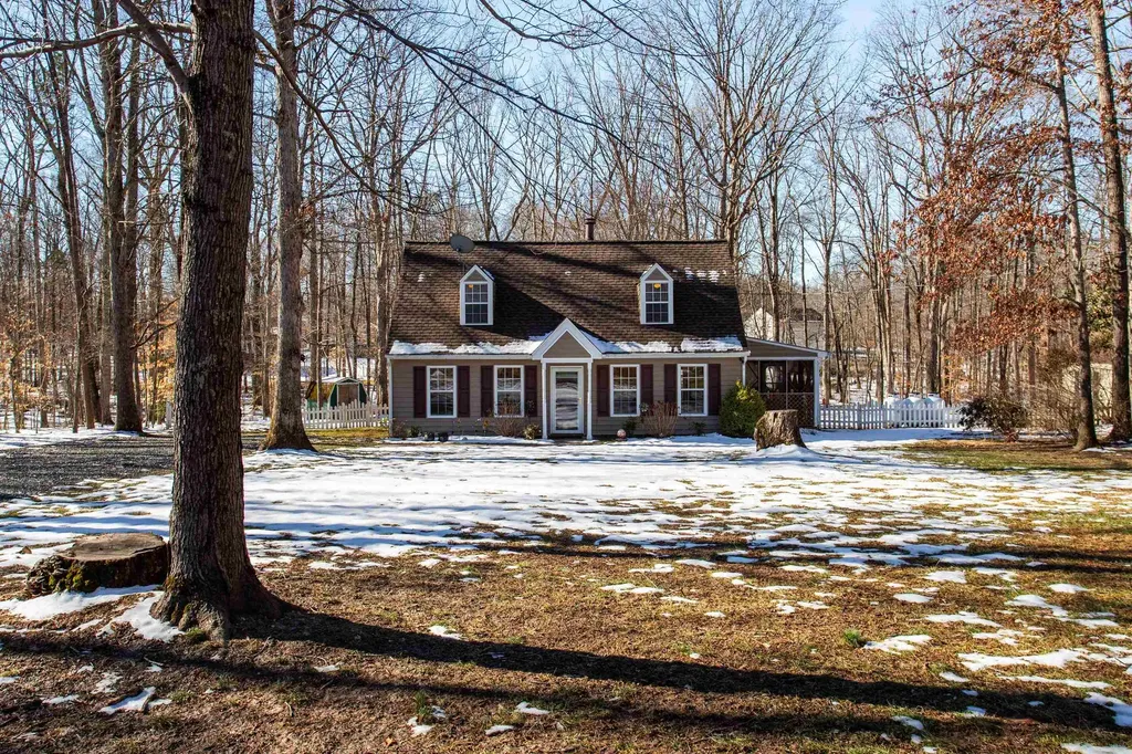 4296 Campbell Road Troy VA 22974