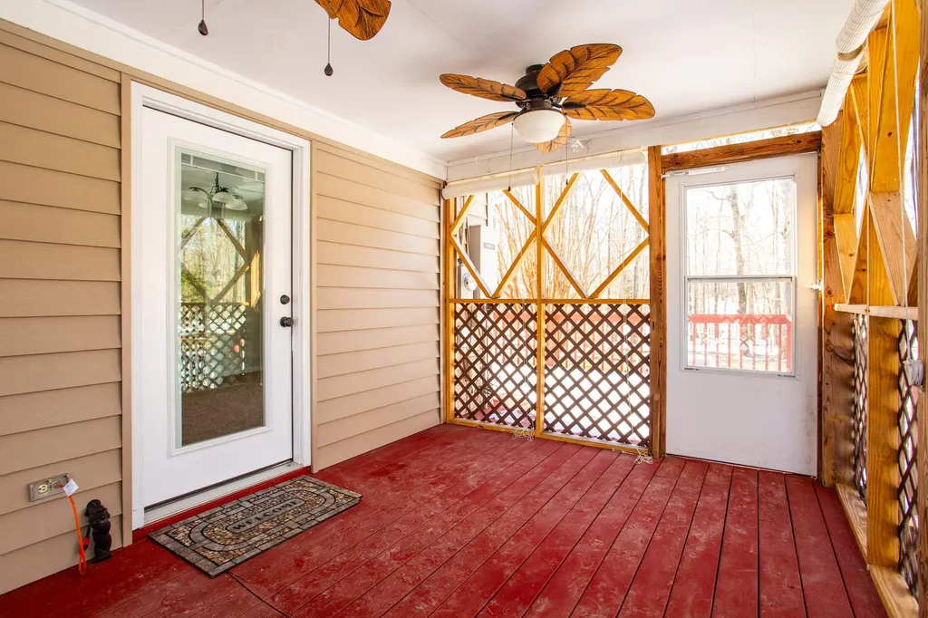 4296 Campbell Road Troy VA 22974