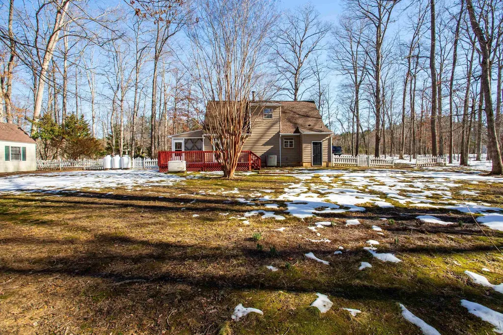 4296 Campbell Road Troy VA 22974