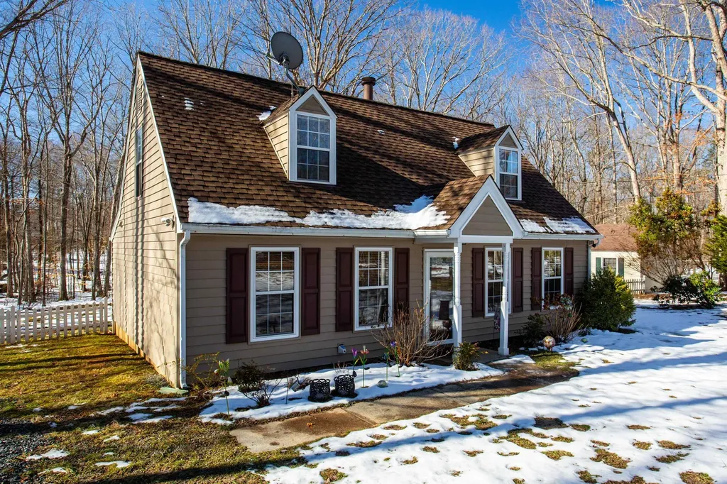 4296 Campbell Road Troy VA 22974