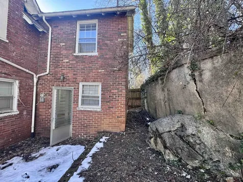233 Sycamore Street Staunton VA 24401