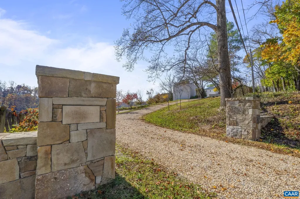 7537 Rockfish Gap Turnpike Greenwood VA 22943