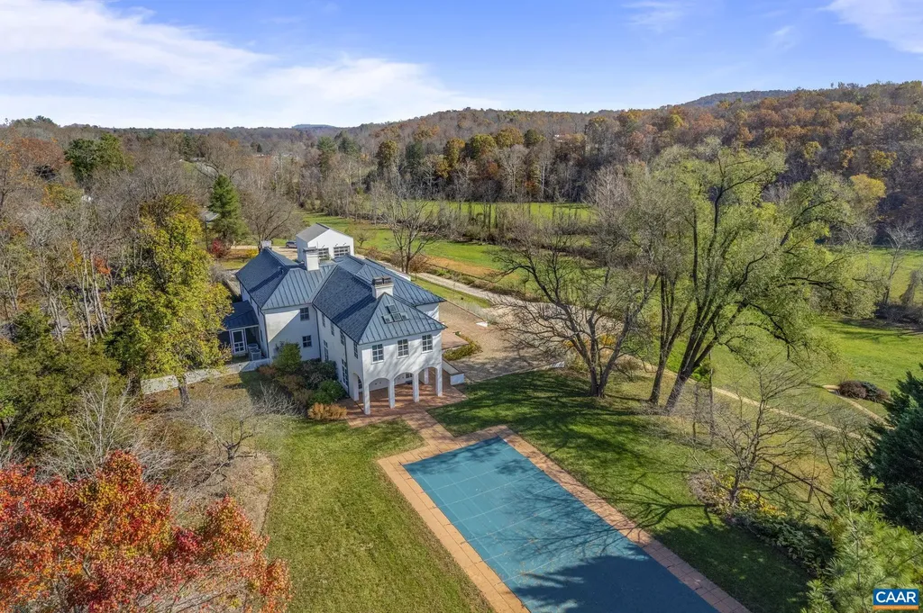 7537 Rockfish Gap Turnpike Greenwood VA 22943