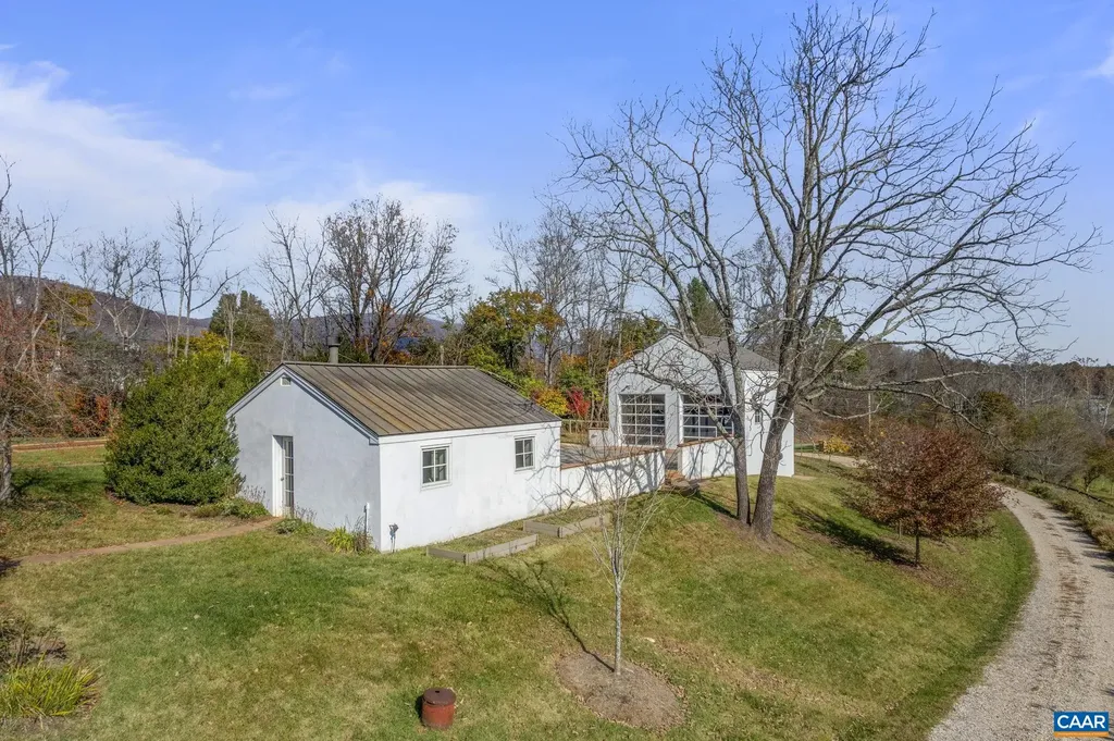 7537 Rockfish Gap Turnpike Greenwood VA 22943