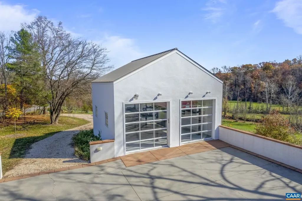 7537 Rockfish Gap Turnpike Greenwood VA 22943