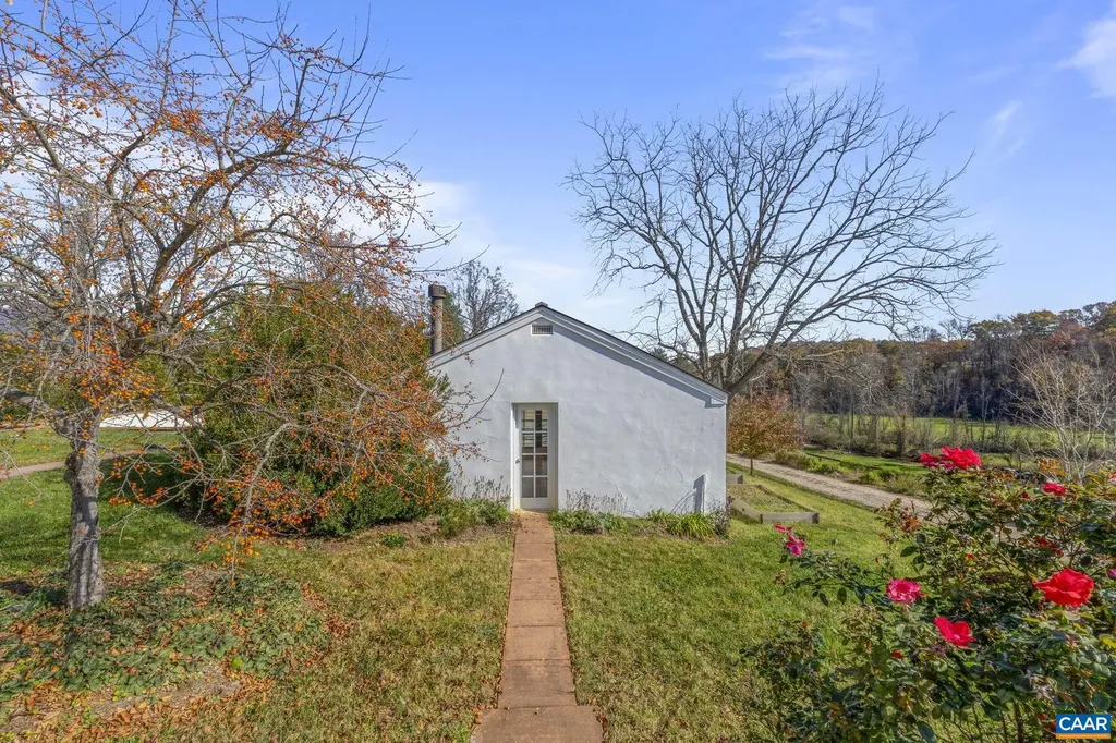 7537 Rockfish Gap Turnpike Greenwood VA 22943