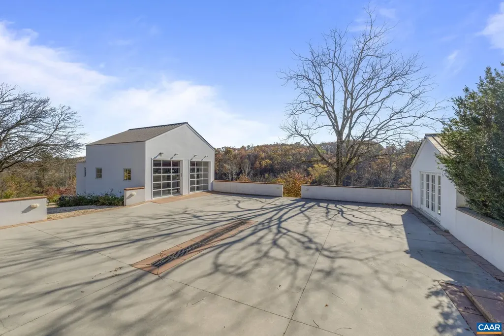 7537 Rockfish Gap Turnpike Greenwood VA 22943