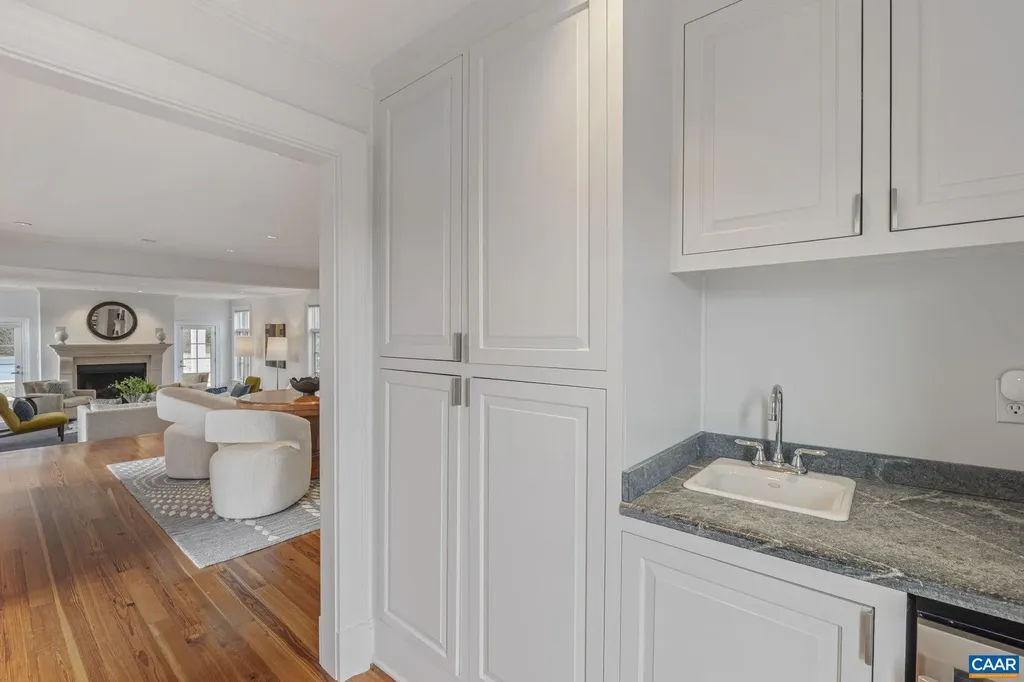 7537 Rockfish Gap Turnpike Greenwood VA 22943