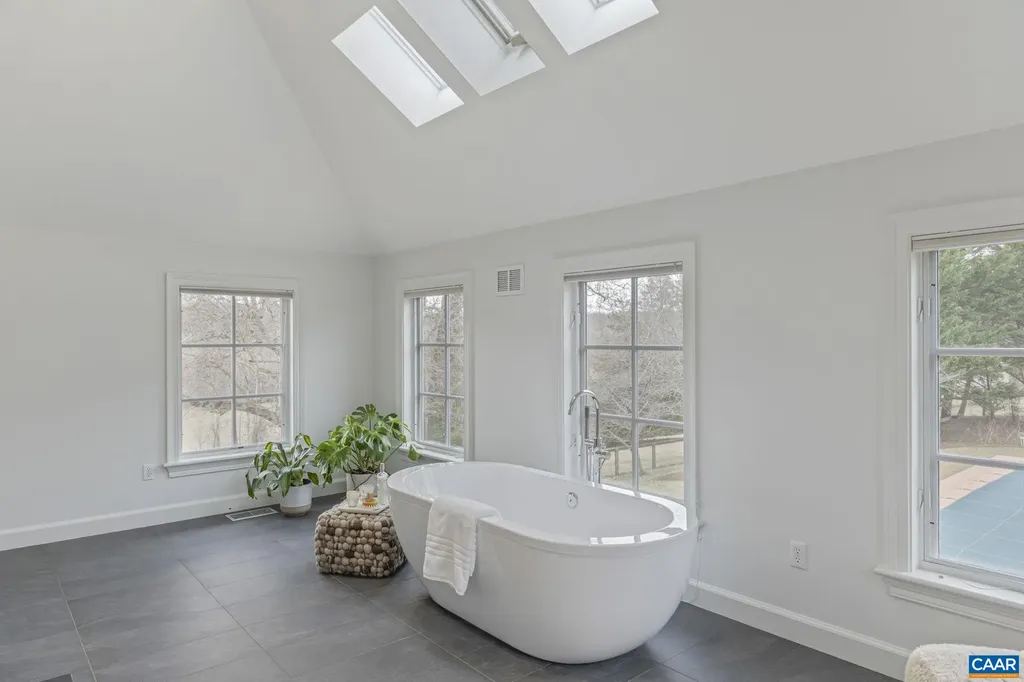 7537 Rockfish Gap Turnpike Greenwood VA 22943