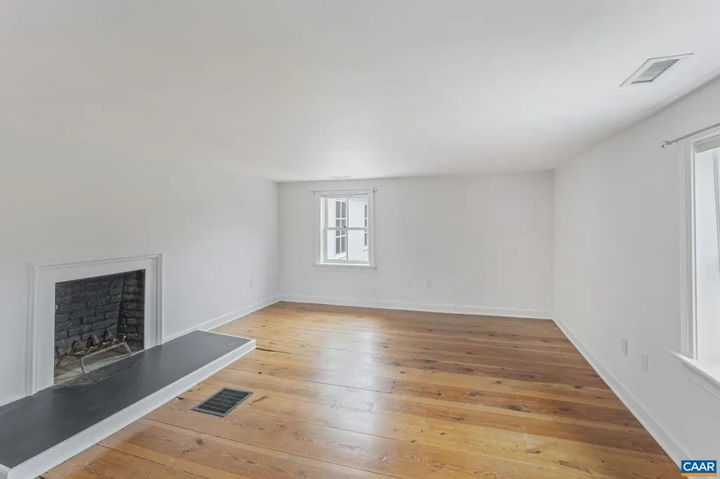 7537 Rockfish Gap Turnpike Greenwood VA 22943