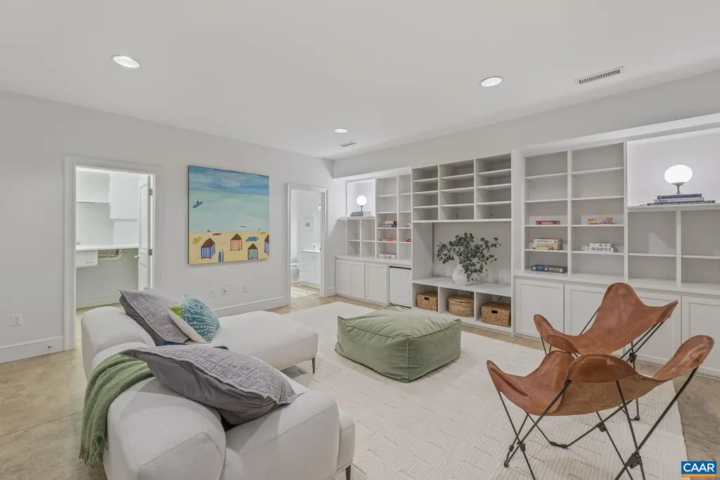 7537 Rockfish Gap Turnpike Greenwood VA 22943